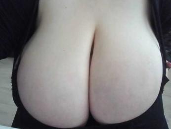 StrogayaMama — Bongacams stream photo (Jun 2025)