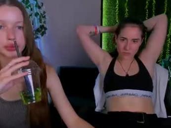 ivy_frost — 在 chaturbate 直播的网络摄像头模特