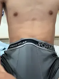 --Ying- — 在 stripchat 直播的网络摄像头模特