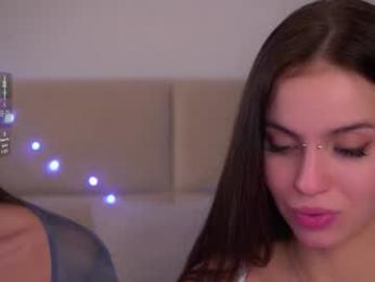 vivid_girls — 在 chaturbate 直播的网络摄像头模特