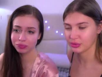 vivid_girls — 在 chaturbate 直播的网络摄像头模特