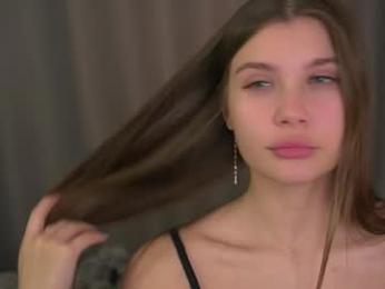 vivid_girls — 在 chaturbate 直播的网络摄像头模特