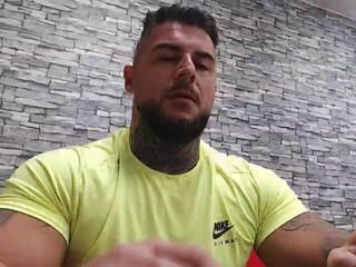 Tudfwlch Y — 在 flirt4free 直播的网络摄像头模特