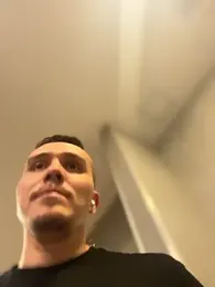 adam-rivera — 在 stripchat 直播的网络摄像头模特