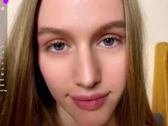 antionettepulgarin — Chaturbate stream photo (Mar 2026)