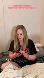 amandatheblondewife — Stripchat stream photo (Sep 2026)