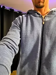 Mystery_Mark — 在 stripchat 直播的网络摄像头模特