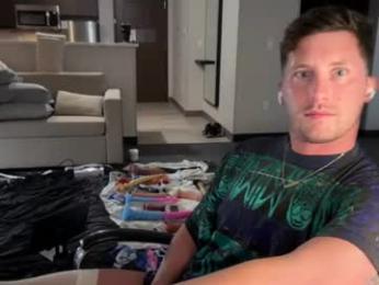 netflixhumanicorn — 在 chaturbate 直播的网络摄像头模特