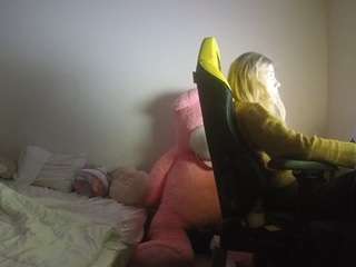 voyeurcam-sexy-little-ana-01 — camsoda