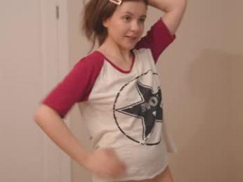 tiny_miracle — 在 chaturbate 直播的网络摄像头模特