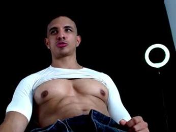 antonywebb94 — 在 chaturbate 直播的网络摄像头模特