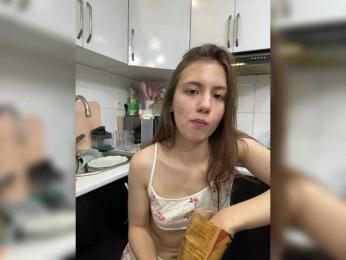Milka_Crystal — 在 bongacams 直播的网络摄像头模特