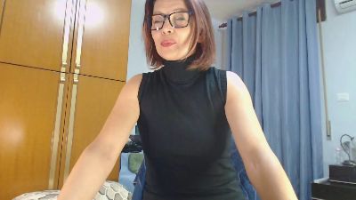 smeralda33 — 在 cam4 直播的网络摄像头模特