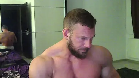 muscularkevin — 在 stripchat 直播的网络摄像头模特