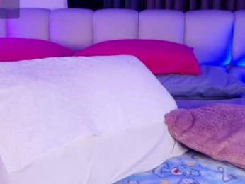 sweetmoon13 — 在 chaturbate 直播的网络摄像头模特