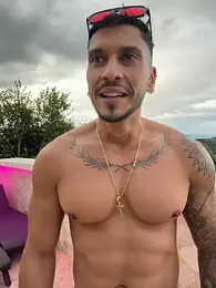 Seth_Vegaa — 在 stripchat 直播的网络摄像头模特