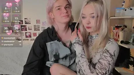 SweetheartsFriends — 在 stripchat 直播的网络摄像头模特