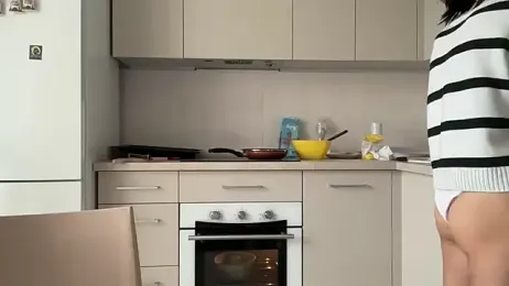 AvestanSole — 在 stripchat 直播的网络摄像头模特