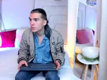 _tattoo_couple — 在 chaturbate 直播的网络摄像头模特