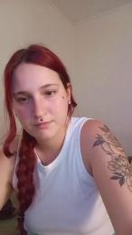 Beebeesitafeet — 在 cam4 直播的网络摄像头模特