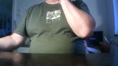 tikolo — 在 cam4 直播的网络摄像头模特