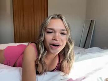 blaireparker — 在 chaturbate 直播的网络摄像头模特