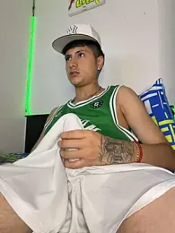 Mateo_Escobar — Stripchat stream photo (Aug 2026)