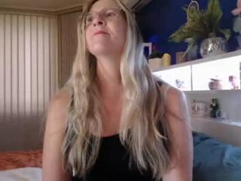 total_aussie_milfs — Chaturbate profile photo