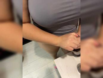 romashki-time — 在 bongacams 直播的网络摄像头模特