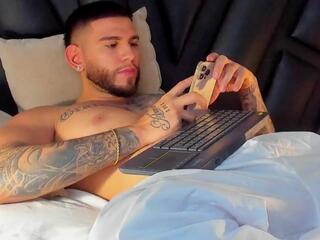 Robert Croy — Flirt4free stream photo (Apr 2026)