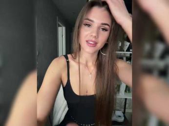 SweetyMia — 在 bongacams 直播的网络摄像头模特