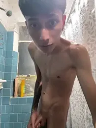 glopetitooo — Stripchat stream photo (Jun 2026)
