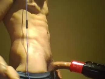 girlscumwithme33 — Chaturbate stream photo (May 2026)
