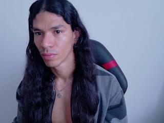 Willy Veins — flirt4free