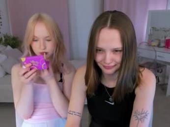 lisaluve — 在 chaturbate 直播的网络摄像头模特