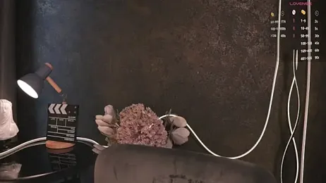 LinoAdaro — 在 stripchat 直播的网络摄像头模特