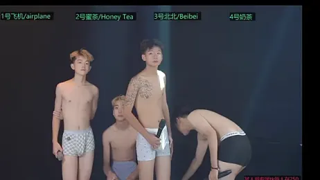 xxou5 — 在 stripchat 直播的网络摄像头模特