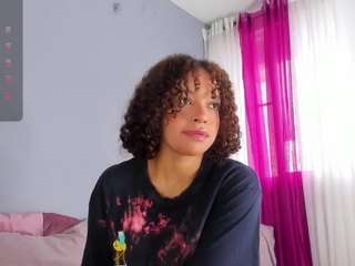 mollyybloom — Camsoda stream photo (Aug 2026)