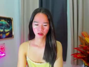 yourtinybunny — 在 chaturbate 直播的网络摄像头模特