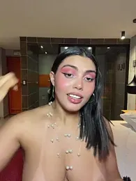 zui_lu — 在 stripchat 直播的网络摄像头模特