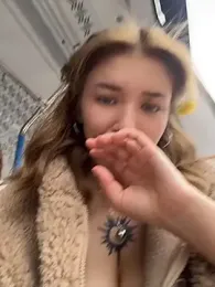 FlashTitsRoyal — 在 stripchat 直播的网络摄像头模特