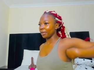 cutie-bootie — 在 camsoda 直播的网络摄像头模特