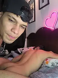 Boys_Eyes — 在 stripchat 直播的网络摄像头模特