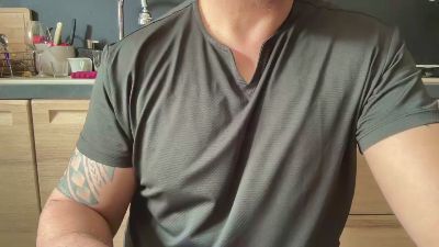 jeremy975 — 在 cam4 直播的网络摄像头模特