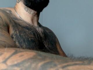 Hades — 在 flirt4free 直播的网络摄像头模特