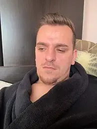 Huge_cock22cm — Stripchat stream photo (Feb 2026)