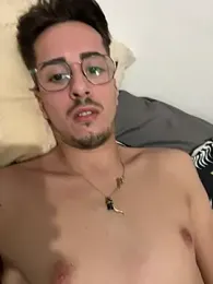 vainvalou34 — 在 stripchat 直播的网络摄像头模特