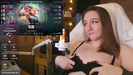 MoonlishSiren — Stripchat stream photo (Aug 2026)