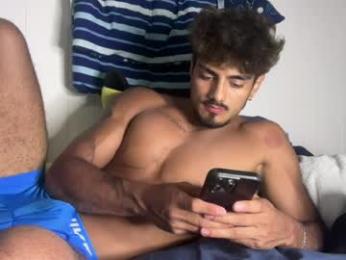 avamo2 — 在 chaturbate 直播的网络摄像头模特