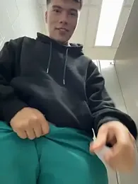 Logan_smith1 — 在 stripchat 直播的网络摄像头模特